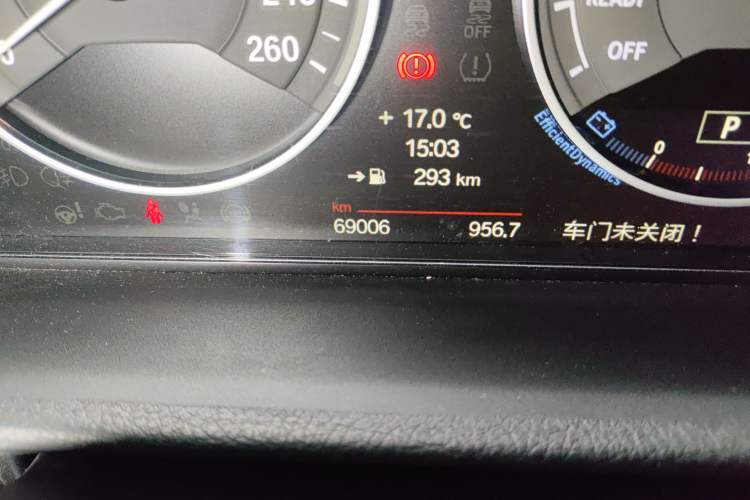 Used BMW 3 Series 2013 Facelifted 320Li Luxury Design Package Odometer Close Up