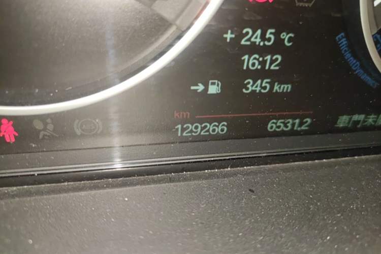 Used BMW 3 Series 2013 320Li Luxury Design Package Odometer Close Up