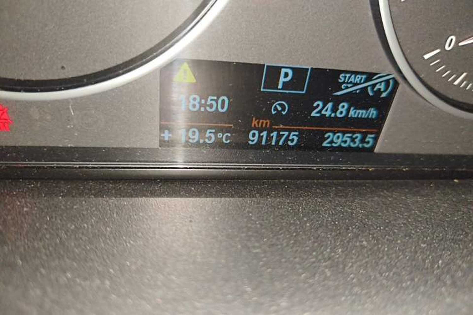 Used BMW 3 Series 2013 320i Sport Touring Edition Odometer Close Up