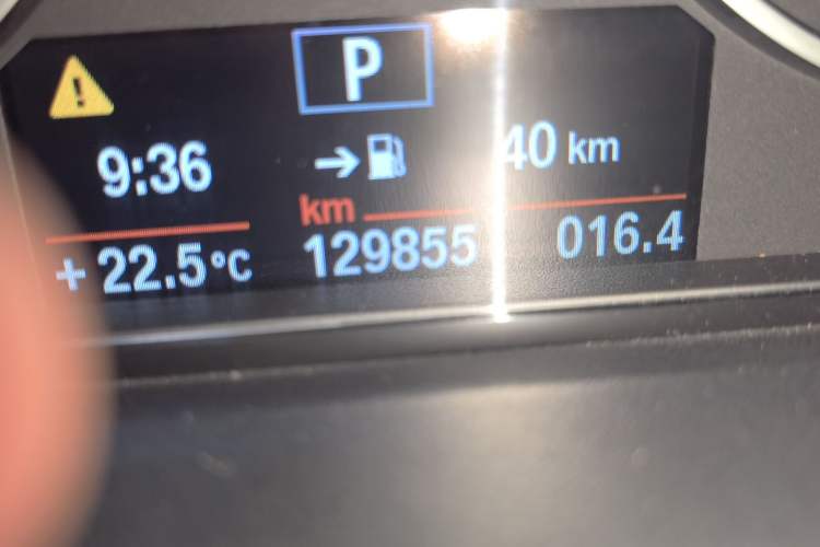 Used BMW 3 Series 2013 Facelifted 320Li Luxury Design Package Odometer Close Up