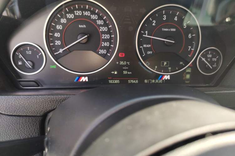 Used BMW 3 Series 2013 Restyled 320i Sport Design Package Odometer Close Up