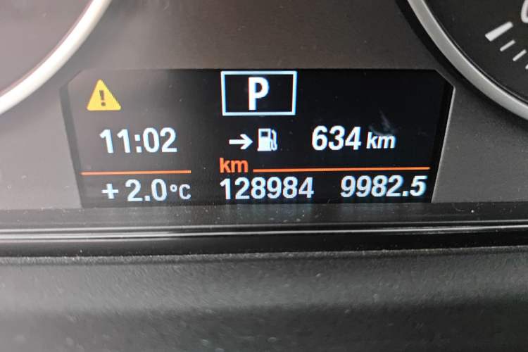 Used BMW 3 Series 2013 320Li Fashion Design Package Odometer Close Up