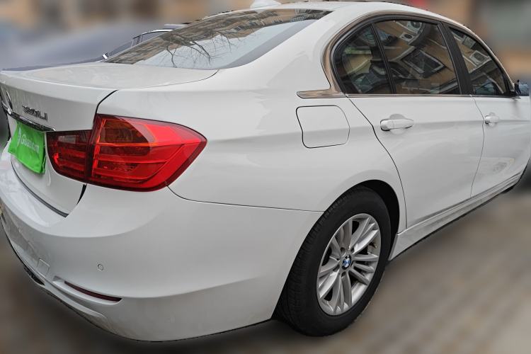 Used BMW 3 Series 2013 320Li Fashion Design Package Rear Right 45 Deg