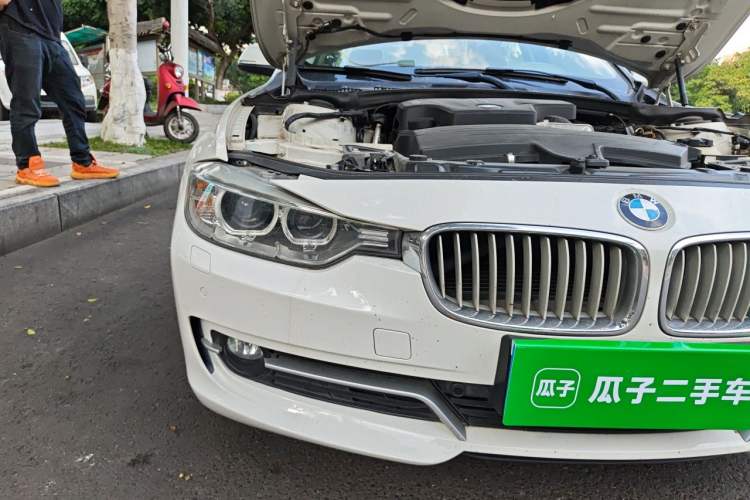 Used BMW 3 Series 2013 320Li Fashion Design Package Right Front Headlight