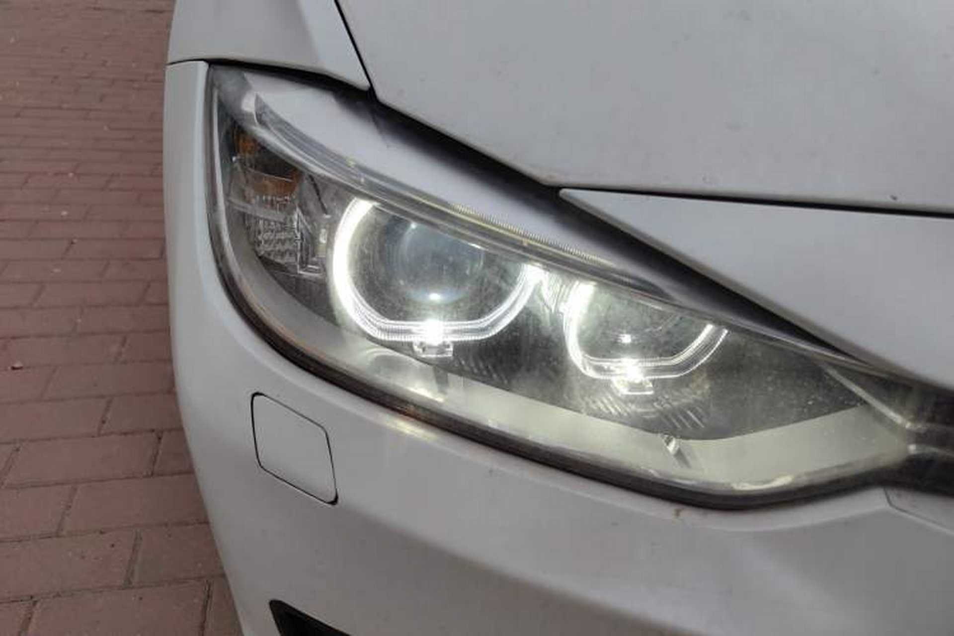 Used BMW 3 Series 2013 320i Sport Design Package Right Front Headlight