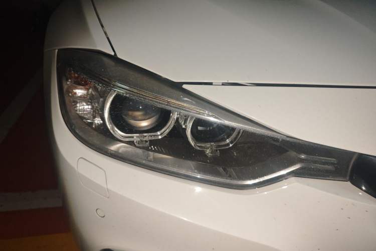 Used BMW 3 Series 2013 Facelifted 328i Sport Design Package Right Front Headlight