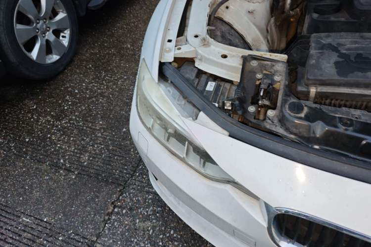 Used BMW 3 Series 2013 320i Sport Edition Right Front Headlight