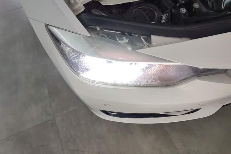 Used BMW 3 Series 2013 316i Sport Design Package Right Front Headlight