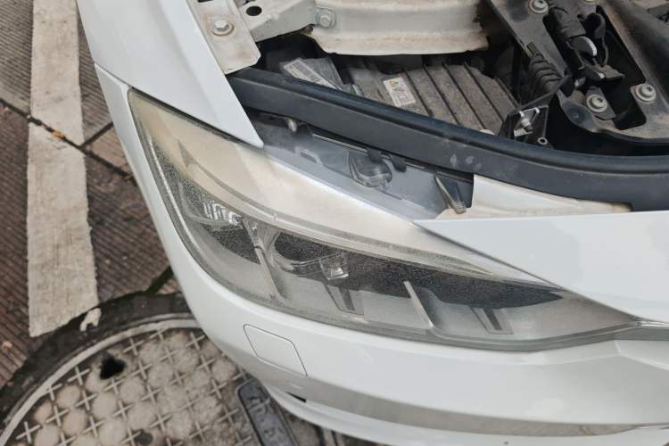 Used BMW 3 Series 2013 Facelifted 320Li Luxury Design Package Right Front Headlight