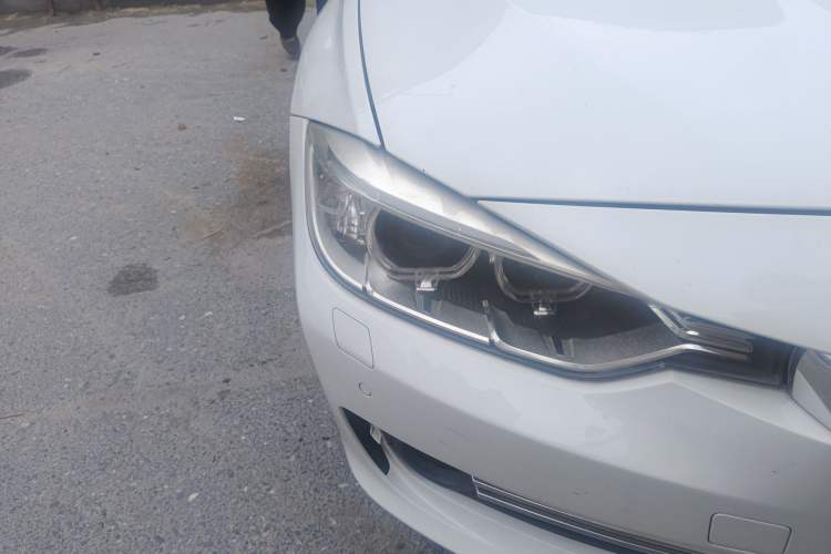Used BMW 3 Series 2013 Facelift 320Li Fashion Design Package Right Front Headlight