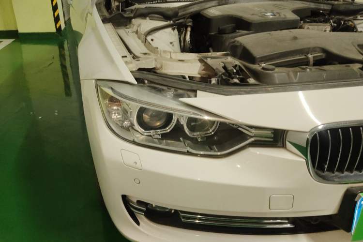 Used BMW 3 Series 2013 320Li Luxury Design Package Right Front Headlight