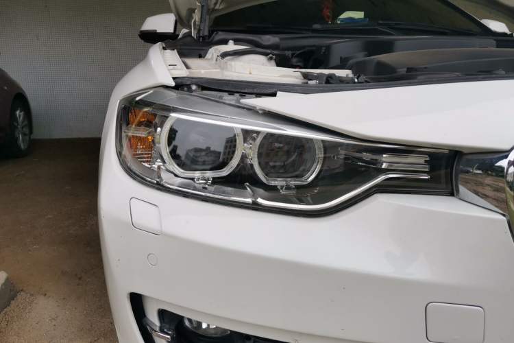 Used BMW 3 Series 2013 320Li Fashion Model Right Front Headlight