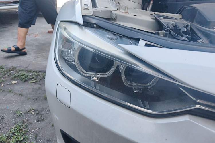 Used BMW 3 Series 2013 320i Sport Design Package Right Front Headlight