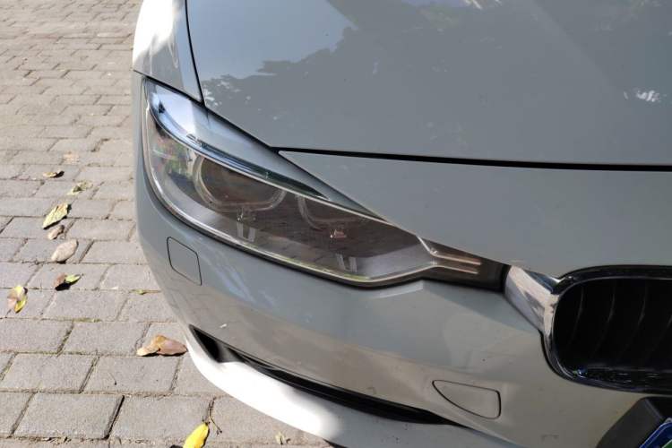 Used BMW 3 Series 2013 320i Sport Edition Right Front Headlight