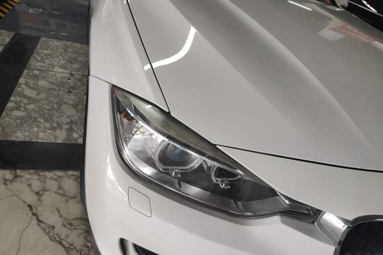 Used BMW 3 Series 2013 320i Sport Edition Right Front Headlight