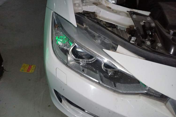 Used BMW 3 Series 2013 320Li Fashion Model Right Front Headlight