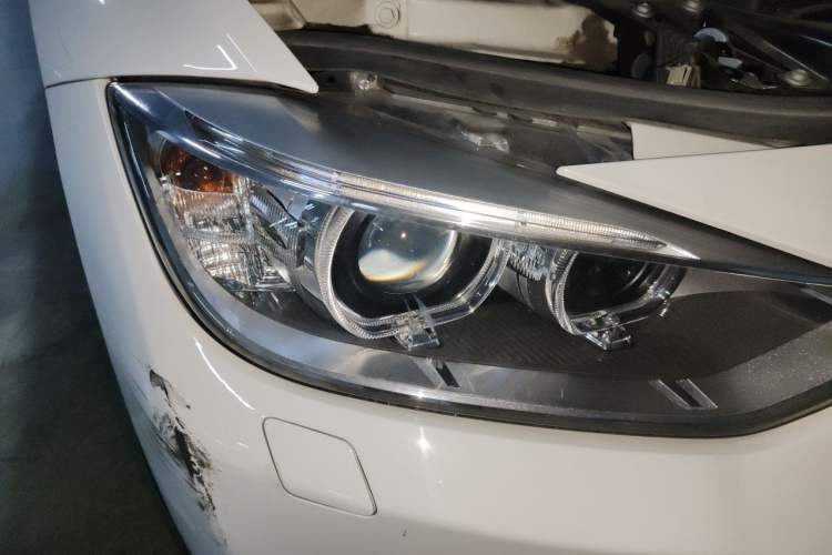 Used BMW 3 Series 2013 320i Sport Edition Right Front Headlight