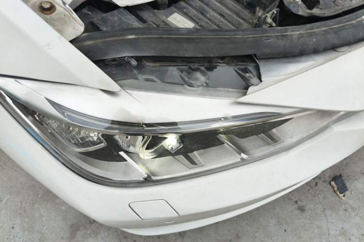 Used BMW 3 Series 2013 320Li Fashion Design Package Right Front Headlight