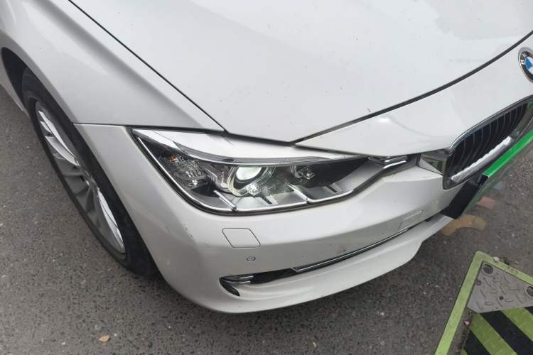 Used BMW 3 Series 2013 320Li Luxury Design Package Right Front Headlight