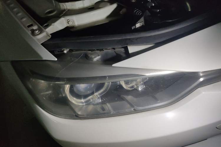 Used BMW 3 Series 2013 320i Active Edition Right Front Headlight
