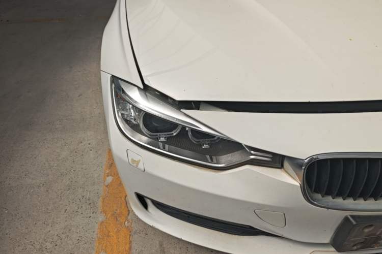 Used BMW 3 Series 2013 320i Sport Edition Right Front Headlight