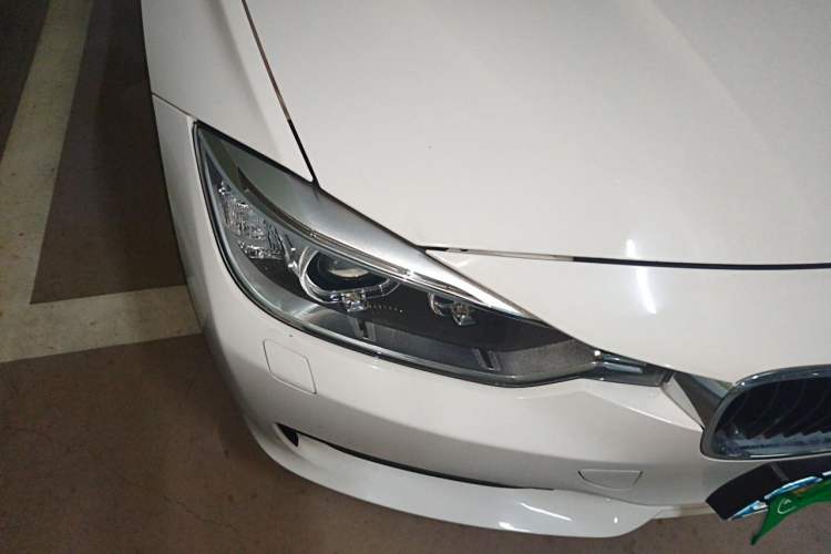 Used BMW 3 Series 2013 320i Sport Edition Right Front Headlight