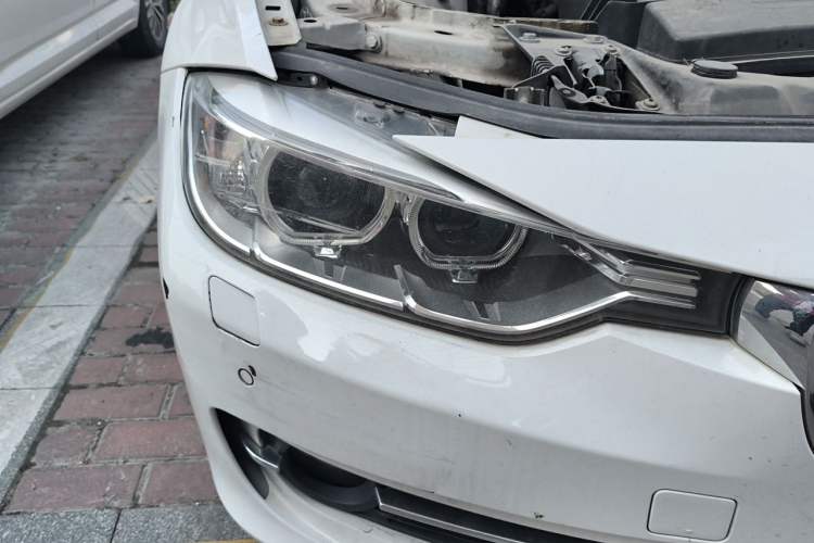 Used BMW 3 Series 2013 320Li Fashion Model Right Front Headlight