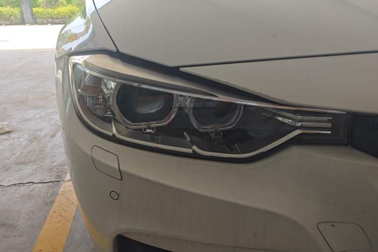 Used BMW 3 Series 2013 328Li Luxury Design Package Right Front Headlight