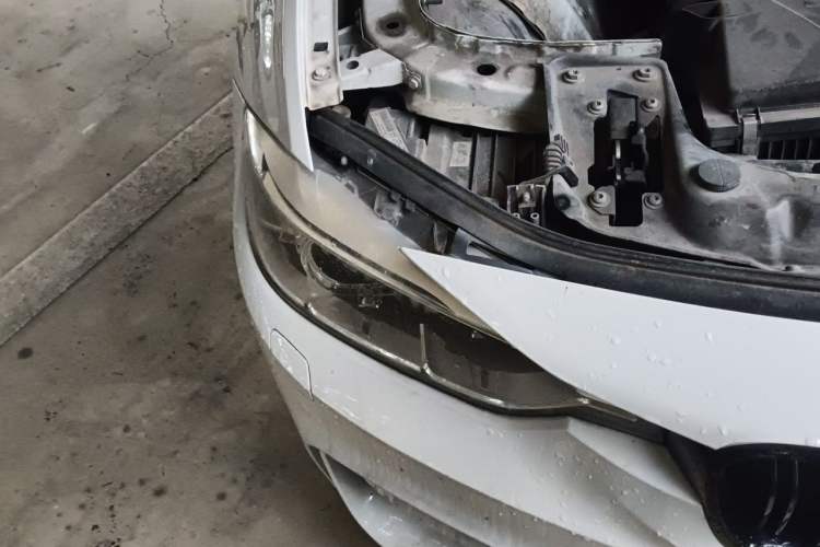 Used BMW 3 Series 2013 328Li Fashion Edition Right Front Headlight