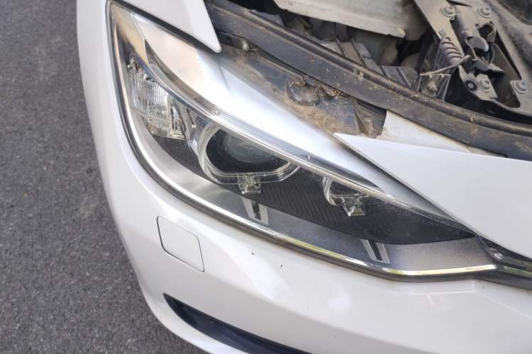 Used BMW 3 Series 2013 Restyled 320i Sport Design Package Right Front Headlight