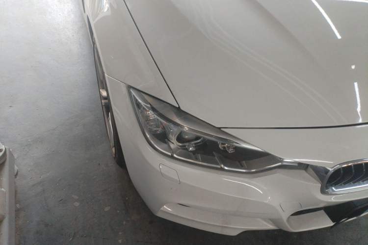 Used BMW 3 Series 2013 320i Sport Edition Right Front Headlight