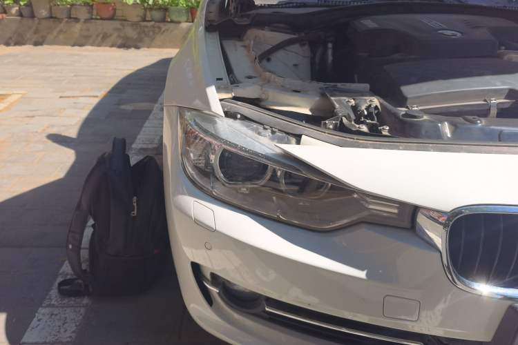 Used BMW 3 Series 2013 Facelifted 320Li Luxury Design Package Right Front Headlight