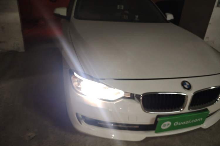 Used BMW 3 Series 2013 320Li Fashion Model Right Front Headlight