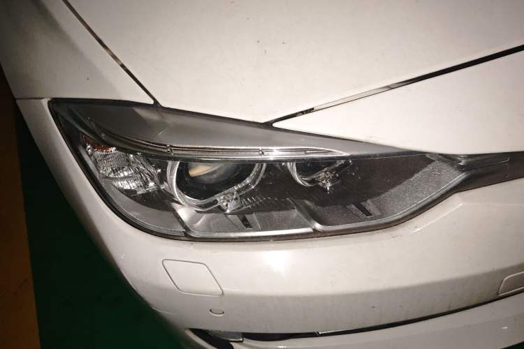 Used BMW 3 Series 2013 320Li Fashion Model Right Front Headlight