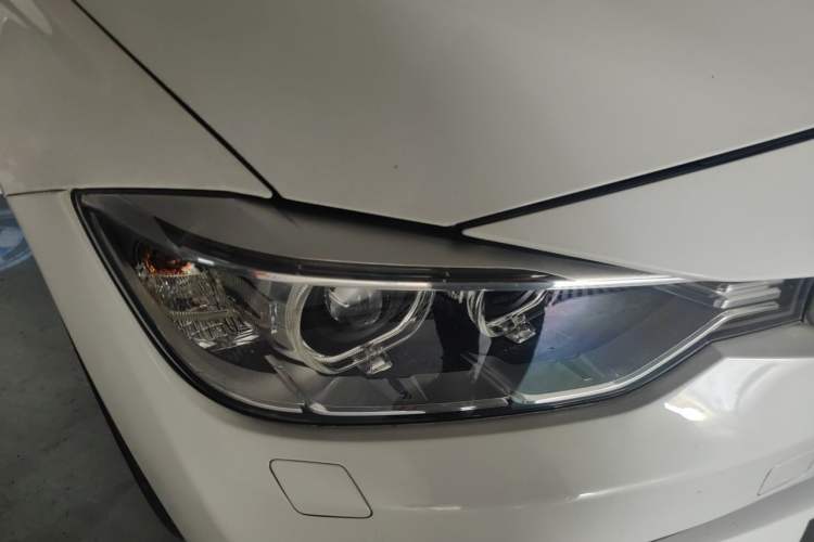 Used BMW 3 Series 2013 320Li Fashion Model Right Front Headlight