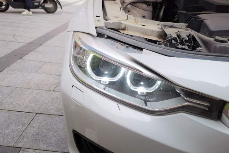 Used BMW 3 Series 2013 Restyled 320i Sport Design Package Right Front Headlight