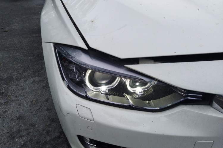 Used BMW 3 Series 2013 320Li Fashion Model Right Front Headlight