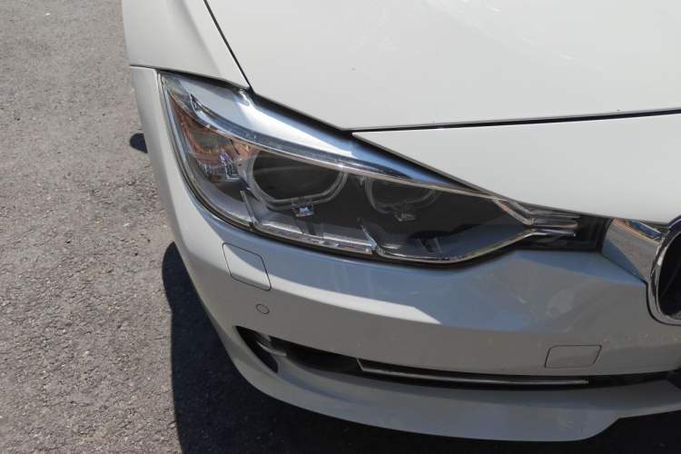 Used BMW 3 Series 2013 320Li Fashion Model Right Front Headlight
