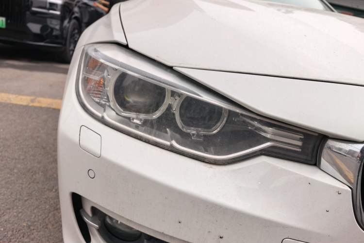 Used BMW 3 Series 2013 320Li Fashion Design Package Right Front Headlight