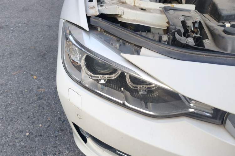 Used BMW 3 Series 2013 320Li Fashion Model Right Front Headlight