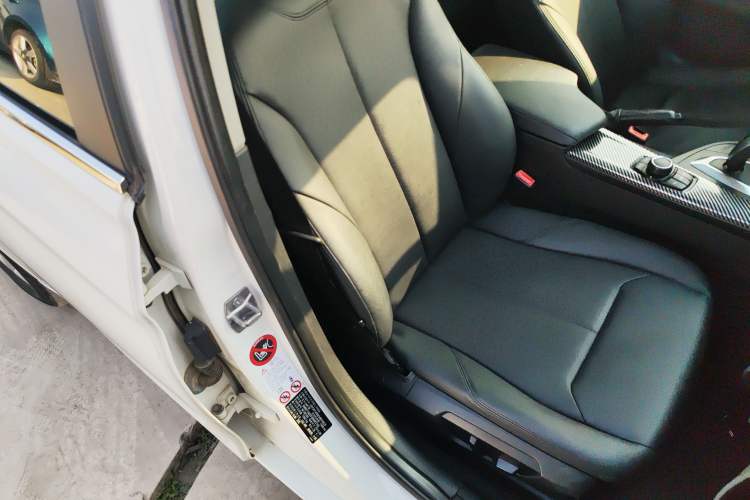 Used BMW 3 Series 2013 316i Active Edition Right Front Seat