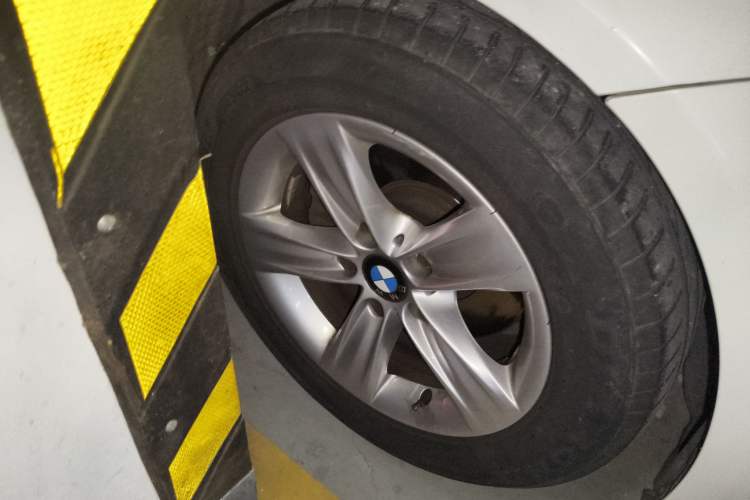 Used BMW 3 Series 2013 320i Sport Edition Right Front Wheel Hub