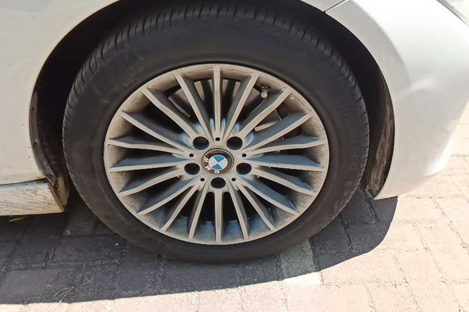 Used BMW 3 Series 2013 328Li Luxury Design Package Right Front Wheel Hub
