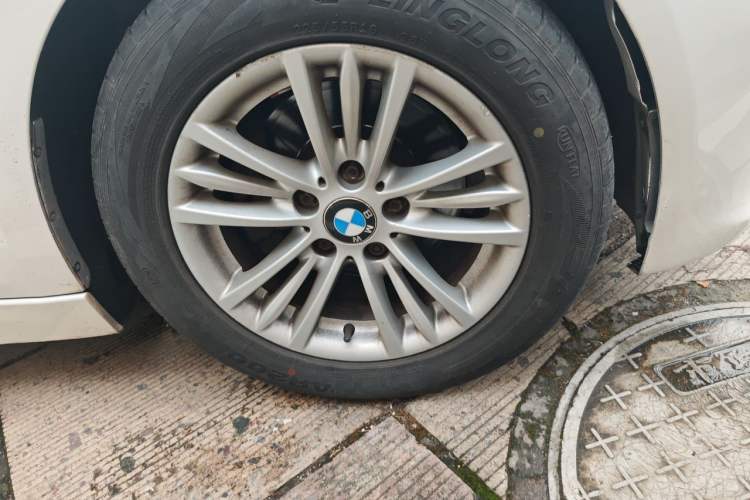 Used BMW 3 Series 2013 Facelifted 320Li Luxury Design Package Right Front Wheel Hub