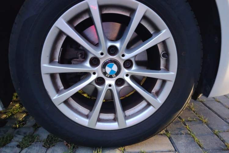 Used BMW 3 Series 2013 316i Active Edition Right Front Wheel Hub