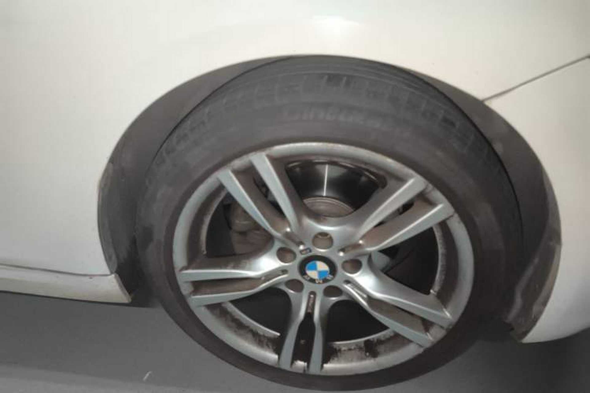 Used BMW 3 Series 2013 320Li Fashion Model Right Front Wheel Hub