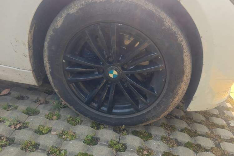 Used BMW 3 Series 2013 320i Sport Edition Right Front Wheel Hub