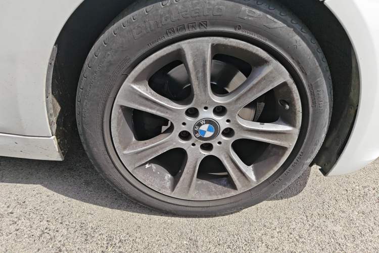 Used BMW 3 Series 2013 328Li Fashion Edition Right Front Wheel Hub
