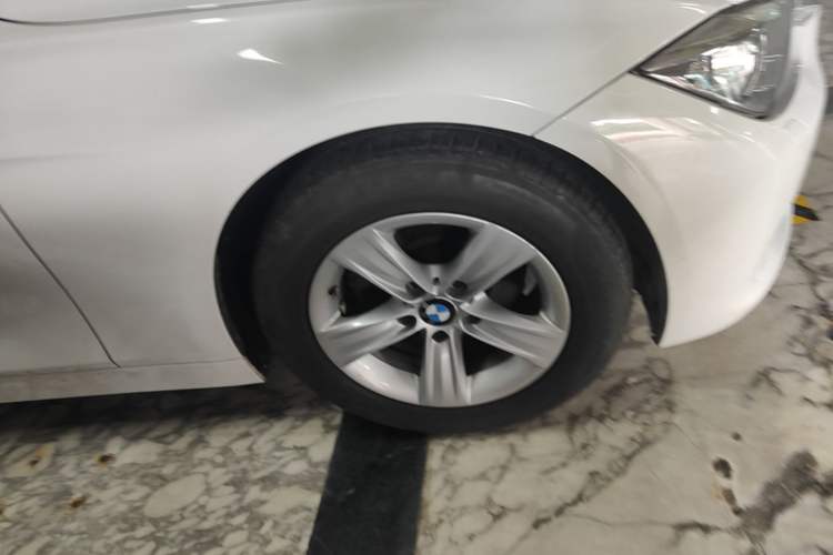 Used BMW 3 Series 2013 320i Sport Edition Right Front Wheel Hub