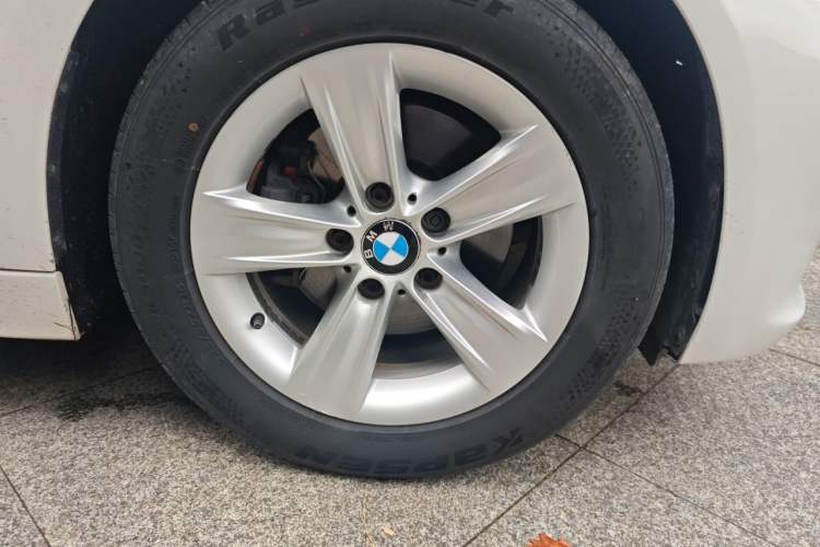Used BMW 3 Series 2013 320i Sport Edition Right Front Wheel Hub